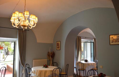 Mascalucia Bed & Breakfast | Le stanze dei Mori - quadrupla con bagno privato