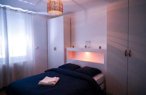 Chateauroux House | Le Straw' Berry Fibre Calme