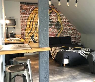Bruz Apartment | Le studio d'Angèle : Blondie