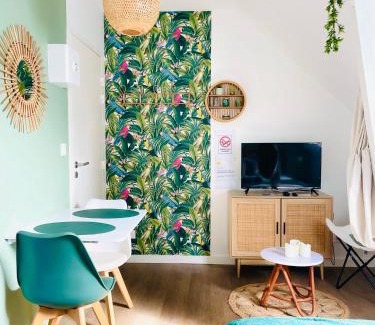 Bruz Apartment | Le studio d'Angèle : KIMI