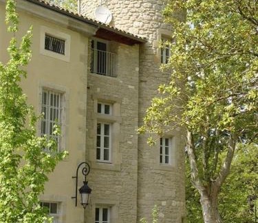 Auriac-sur-Vendinelle Apartment | Le Studio du Château