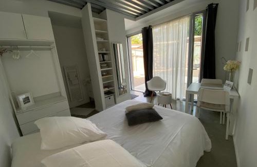 Montauban Apartment | Le Studio