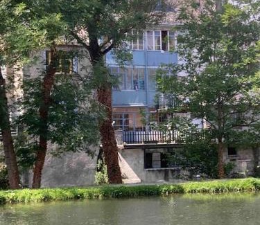 Arreau Apartment | Le « studio sur la Neste » dans le centre d’Arreau