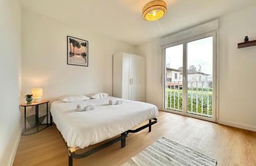 Mont-de-Marsan Apartment | Le Sunset Beach - Parking - Fibre - Parc - Centre