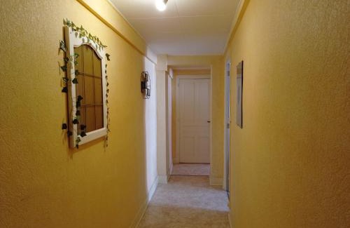 Saint-Claude Apartment | Le T3 AVEC DEUX CHAMBRES