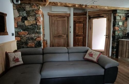 Villeneuve House | Le temps Retrouvé - casa tipica con giardino