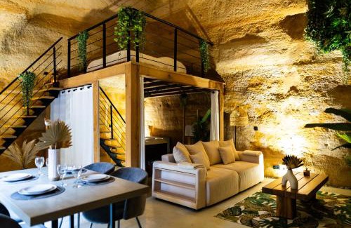 Doue-la-Fontaine Apartment | Le temps suspendu, Nuit sous la roche & jacuzzi