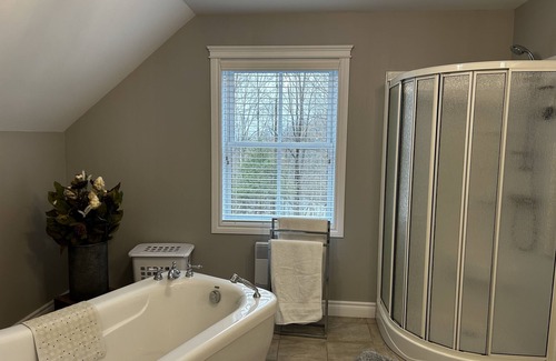 Sutton Cottage | Le Tournesol Cottage to rent near ski Mount Sutton