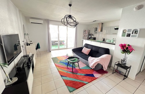 Cugnaux Apartment | Le Tropik joli 2 bedrooms