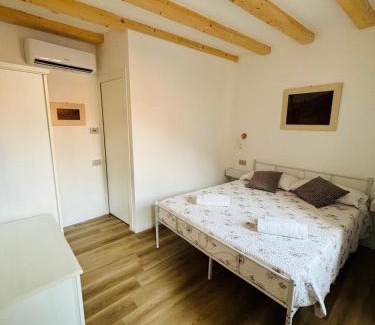 Bolognano-Vignole Apartment | Le vecchie mura