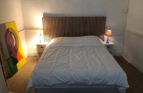 Aurillac Apartment | Le Victor HUGO 1G et sa pizza offerte