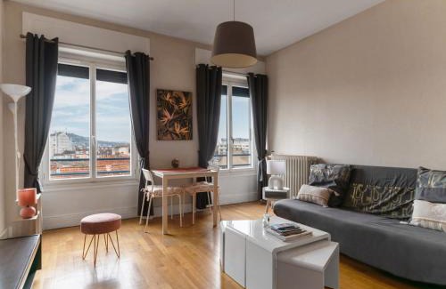 Cœur de Ville Apartment | Le Victoria - Appartement cœur de ville avec vue