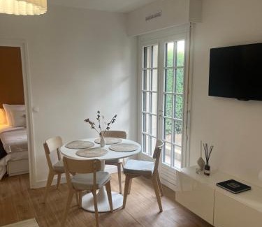 Bethune Apartment | Le Villandry