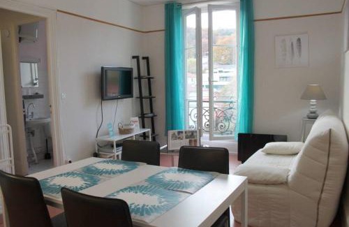 Chatel-Guyon Apartment | Le Volcan au Vert WIFI 42m2 Face au parc