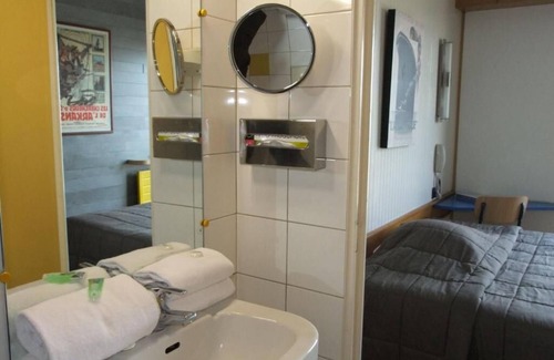 Cleunay Hotel | Le Voltaire