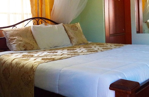 Kitale Bed & Breakfast | Le Voyage Resort