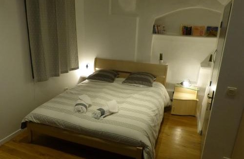 Figeac Apartment | le zola
