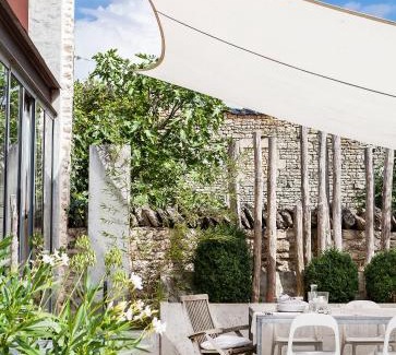 Echire House | Le392Bis