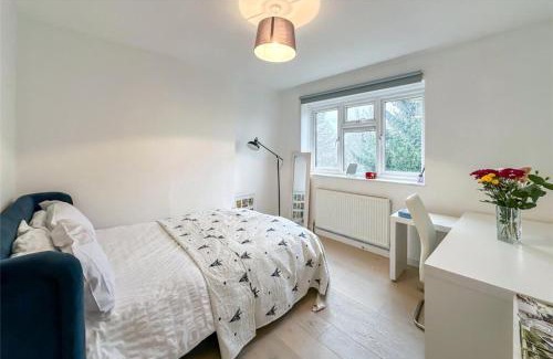 Harpenden House | Lea River Rooms