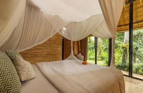 Abiansemal Villa | Leaf House 3bds BambooVilla Pool