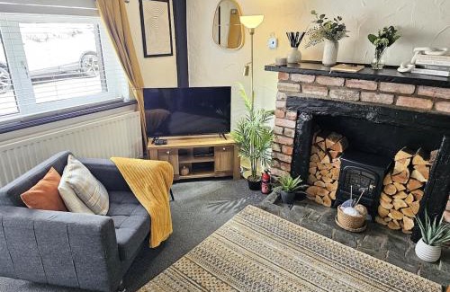Stainburn House | Leaf Tree Cottage, close to Coast, Lakes and Fells