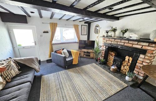 Stainburn House | Leaf Tree Cottage, close to Coast, Lakes and Fells