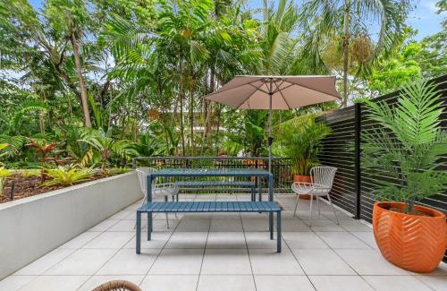 Cairns Apartment | Leafy Solace - A Contemporary Cairns City Hideaway