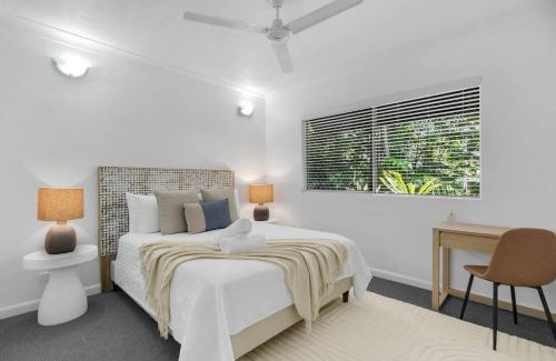 Cairns Apartment | Leafy Solace - A Contemporary Cairns City Hideaway