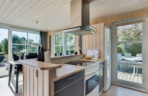 Kettingskov House | "Leandra" - 600m from the sea by Interhome