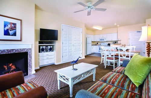 Long Beach Resort | Learn the history of kites and kite flying!