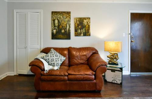 Downtown Omaha Apartment | Leavenworth Apt 1
