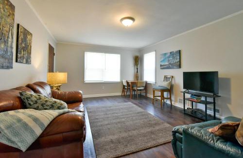 Downtown Omaha Apartment | Leavenworth Apt 1