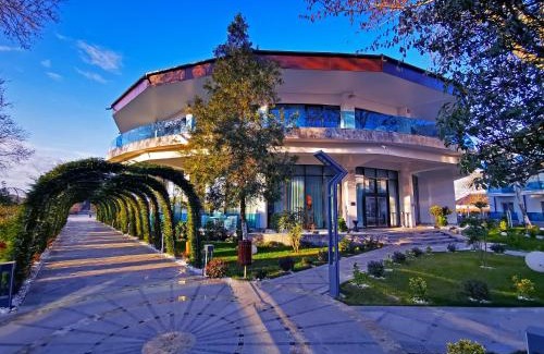 Crisan Hotel | Lebada Luxury Resort & Spa
