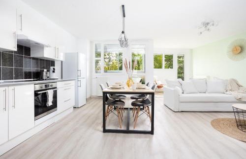 Melun Apartment | LeCosyMelunais : Parking gratuit + Balcon aménagé