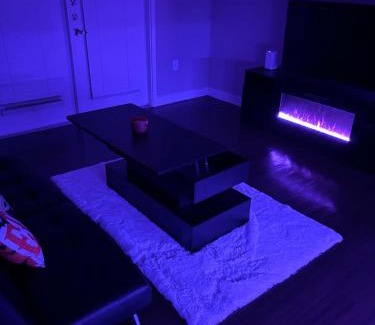 Katy Apartment | LED Fall Chillax 1B1B Couples Retreat Katy mills mall