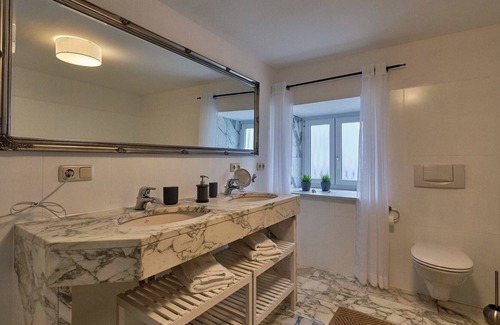 Kelheim Apartment | Ledererturm-Apartment (85 m2) mit gemütlicher Innenhofterrasse