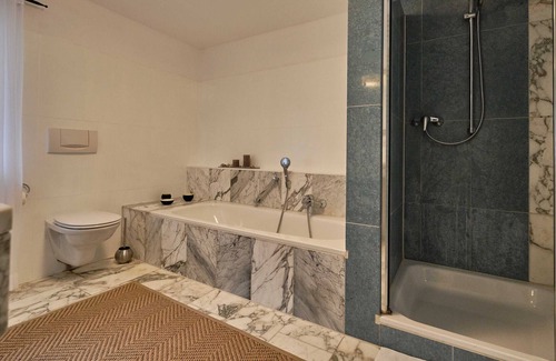 Kelheim Apartment | Ledererturm-Apartment (85 m2) mit gemütlicher Innenhofterrasse