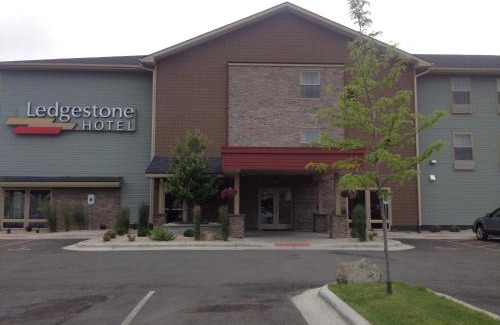 Billings Hotel | Ledgestone Suites Hotel Billings