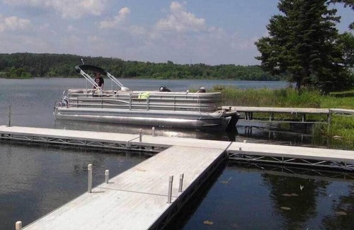 Walker Cabin | Leech Lake Cabin / Modern, Clean, Comfortable