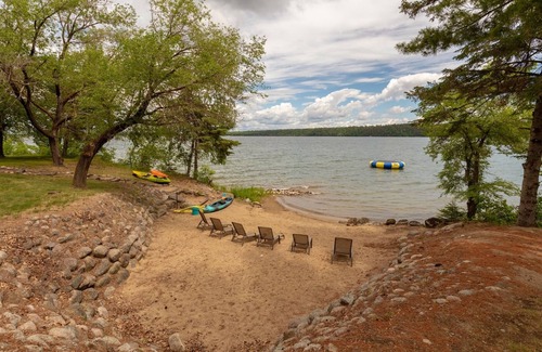 Walker Cabin | Leech Lake Cabin / Modern, Clean, Comfortable