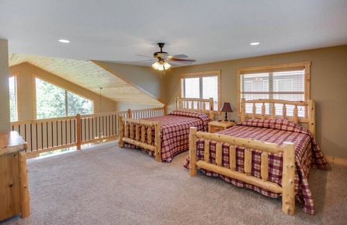 Walker Cabin | Leech Lake Cabin / Modern, Clean, Comfortable