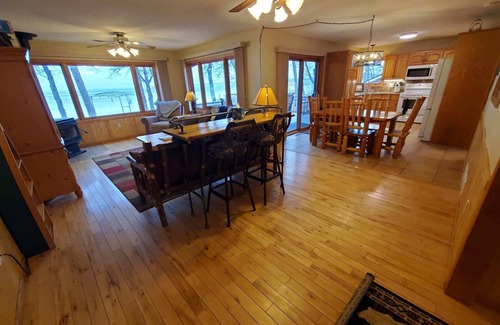 Walker House | Leech Lake Perfect Sand Beach, Flat, Boat Lift, Dock, Kayak, Paddleboat, Garage