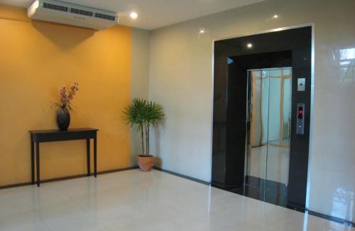 Nong Bon Hotel | LeeNova Place
