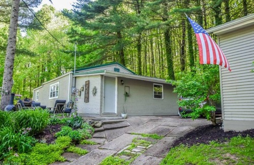Carrollton House | Leesville Lake Hideout