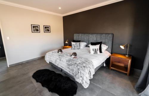 Tokologo House | Leeuwkop Hunting Safaris