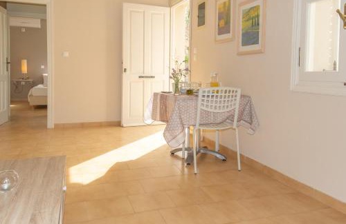 Fiskardo Apartment | Leeward Suite at Captains Guesthouse