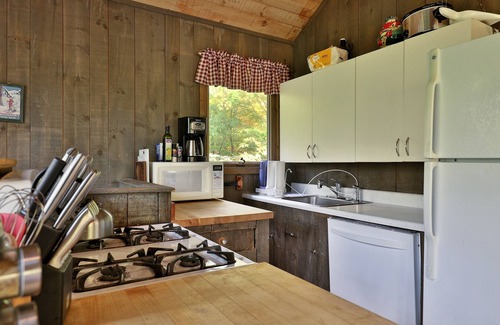 Killington House | Left Duplex Home Directly Across From Pico Mountain, Close To Killington. 3 Bedroom Home