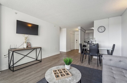 Richmond Apartment | Legacy at Imperial Village 1109 I 1 Bed 1 Bath