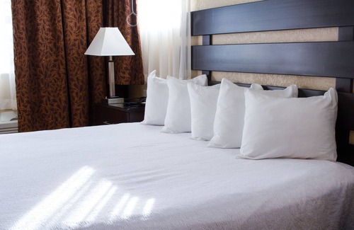 Red Cliff Hotel | Legendary Waters Resort & Casino