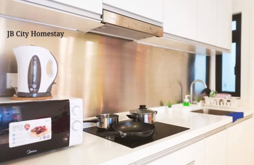 Medini Apartment | Legoland Penthouse (13pax) WIFI @JB City homestay